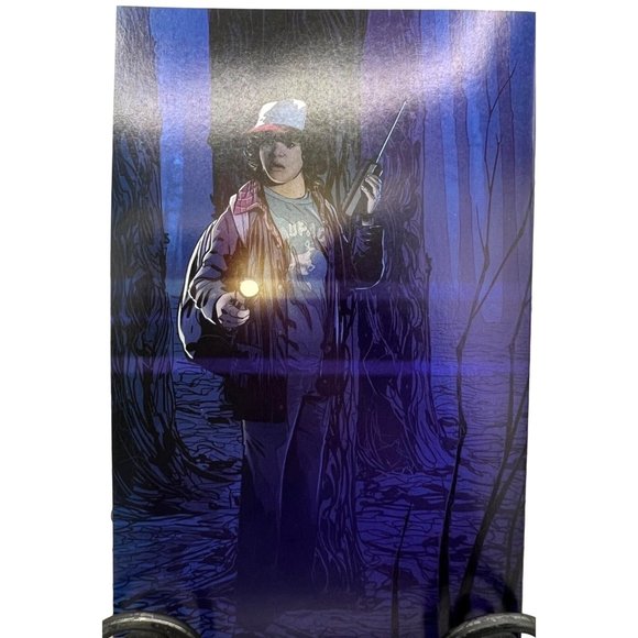 Stranger Things Comic Book Volume 4 of 4 2018 - Picture 3 of 4